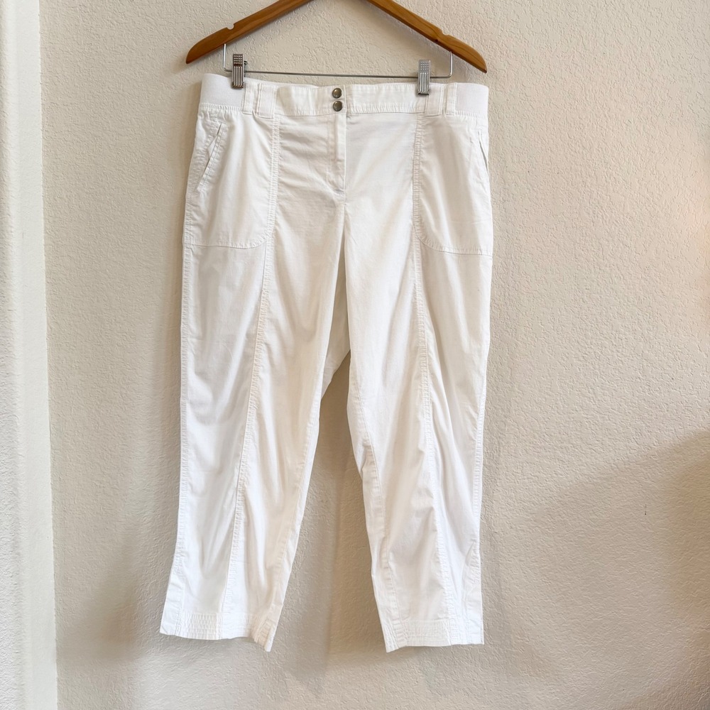 Chico's Lightweight Crop Pants Capris Size 2 (L) Summer Travel Vacation Resort‎